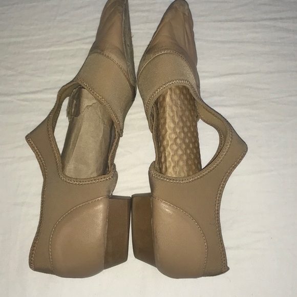 Capezio Shoes Capezio Pedini Femme 85m Tan Dance Shoes 9m Black